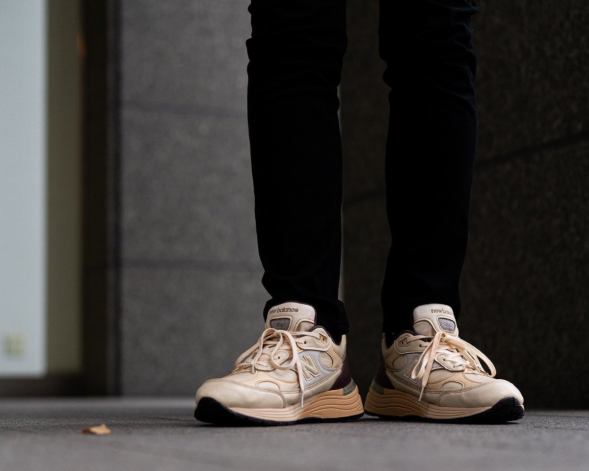 kebikebiko's tweet photo. 上品な色を塗ったんだけど…
いや、しかし汚ねぇ靴だな、おいw
#newbalance
#m992
#whitesilver
#sneakercustomizing https://t.co/GbB6UOnU3K