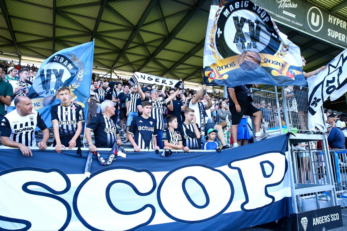 AngersSCO's tweet photo. 🎁 𝖩𝖮𝖴𝖱 𝟧

Parce que vous êtes notre force 🖤 https://t.co/YmSNubzMde