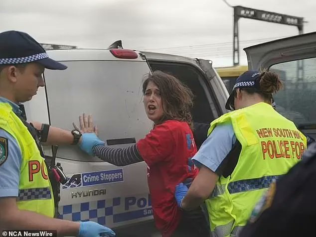 ProfRayWills's tweet photo. Compare the pair
Climate protestor protesting inaction simply by hindering traffic for 25 minutes gets 15 months jail
Former WA Liberal MP convicted for corrupt activities, hindering corruption probe, tipping off others, gets suspended jail term
https://t.co/Vg5qRT71EQ https://t.co/aKjGqZgk4r