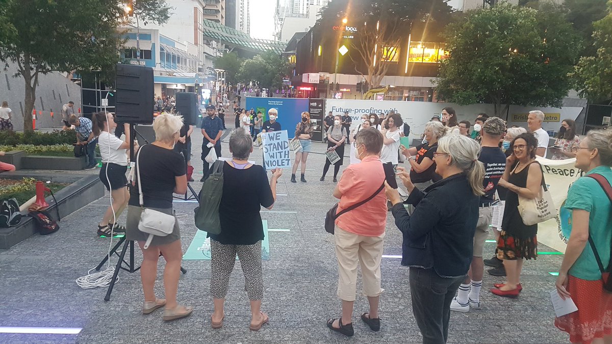 calaurence's tweet image. #WeStandWithViolet - for democracy, justice, and a liveable future. 
#ProtectTheRightToProtest
#ClimateEmergency #NoPlanetB