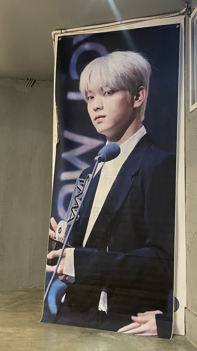 LOVESBIN_STUDIO's tweet photo. 서울 브라운시티 카페 현수막🍀✨
7시까지 가져가실 분을 구합니다! 

선착순 2명!

디엠부탁드립니다☘️🫶 https://t.co/CDHymrkTs8