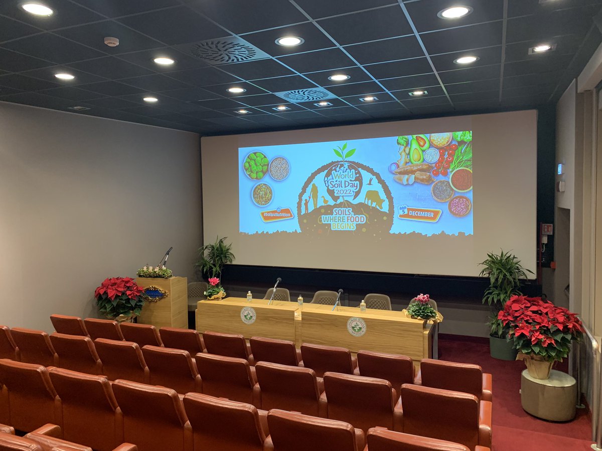 Tutto pronto a #Roma per #DallaterraallaTerra il tradizionale evento del <a href="/ConsorzioCIC/">Consorzio CIC</a> dedicato alla cura e alla salvaguardia del #suolo organizzato in occasione del #WorldSoilDay della <a href="/FAO/">Food and Agriculture Organization</a>