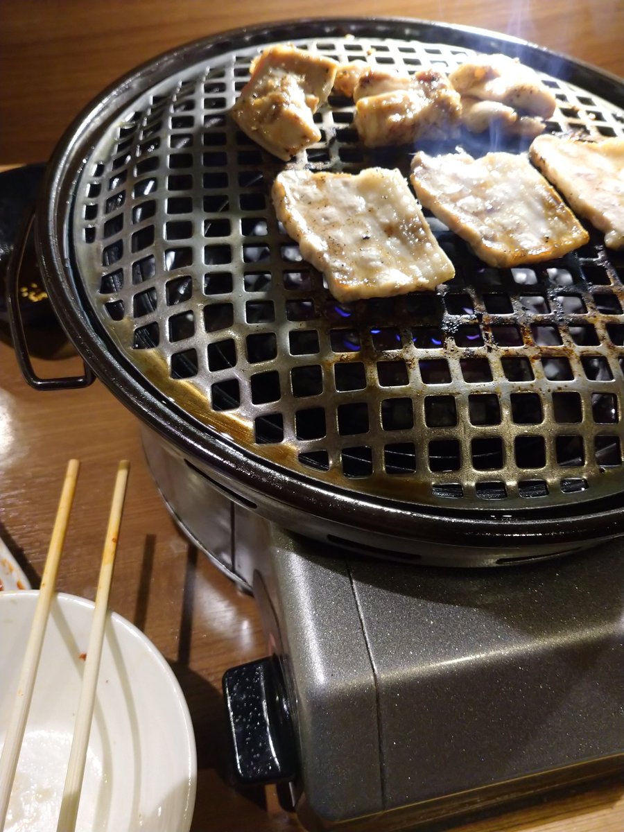 itachary's tweet photo. 後は鶴橋で焼肉食べて帰るんじゃ https://t.co/eeHZ9mI9Bk