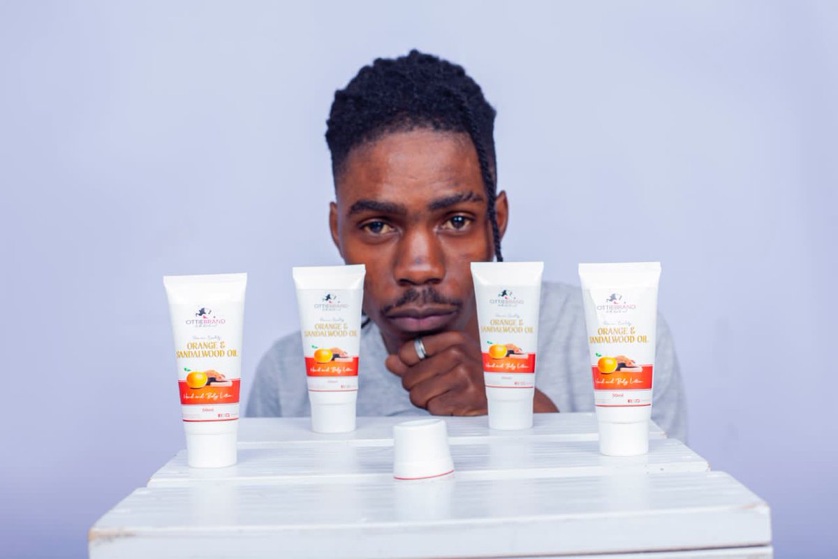 ottiebrand's tweet photo. Hello Monday 😊

A day of intentional choices. Boost the confidence with the amazing Ottiebrand Cosmetics Orange and Sandalwood hand and body lotion.

https://t.co/6B6bIpEDp2

#intentional #hellomonday #excellence #growth https://t.co/vr2hnVpv17