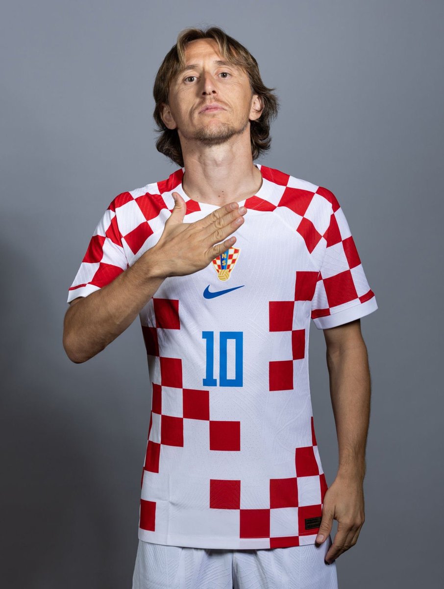 クロアチアには モドリッチという化け物がおってだな 16年前の日本戦でw杯デビューした世界最高のmfが再び日本に立ちはだかる Togetter