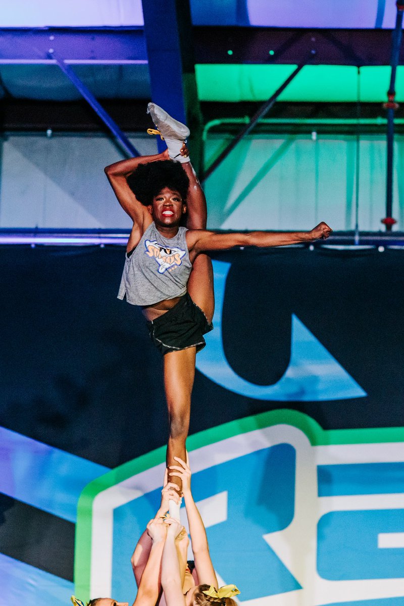 caldenise's tweet photo. Our UV lady looked amazing today(Taylor)💙💚💛😎🤟🏿✅
Taylor loves her some cheer😌
#ourqueen,#alwayssolid,#builtstronglikehermomma&daddy,
#alwaysaimhigh,
#oleskoolupbringing,#nyc,
#direct,#strongminded,#real,
#dontdofake,
#neverevergiveuponyourdreams😘 https://t.co/sB7pUaucEk
