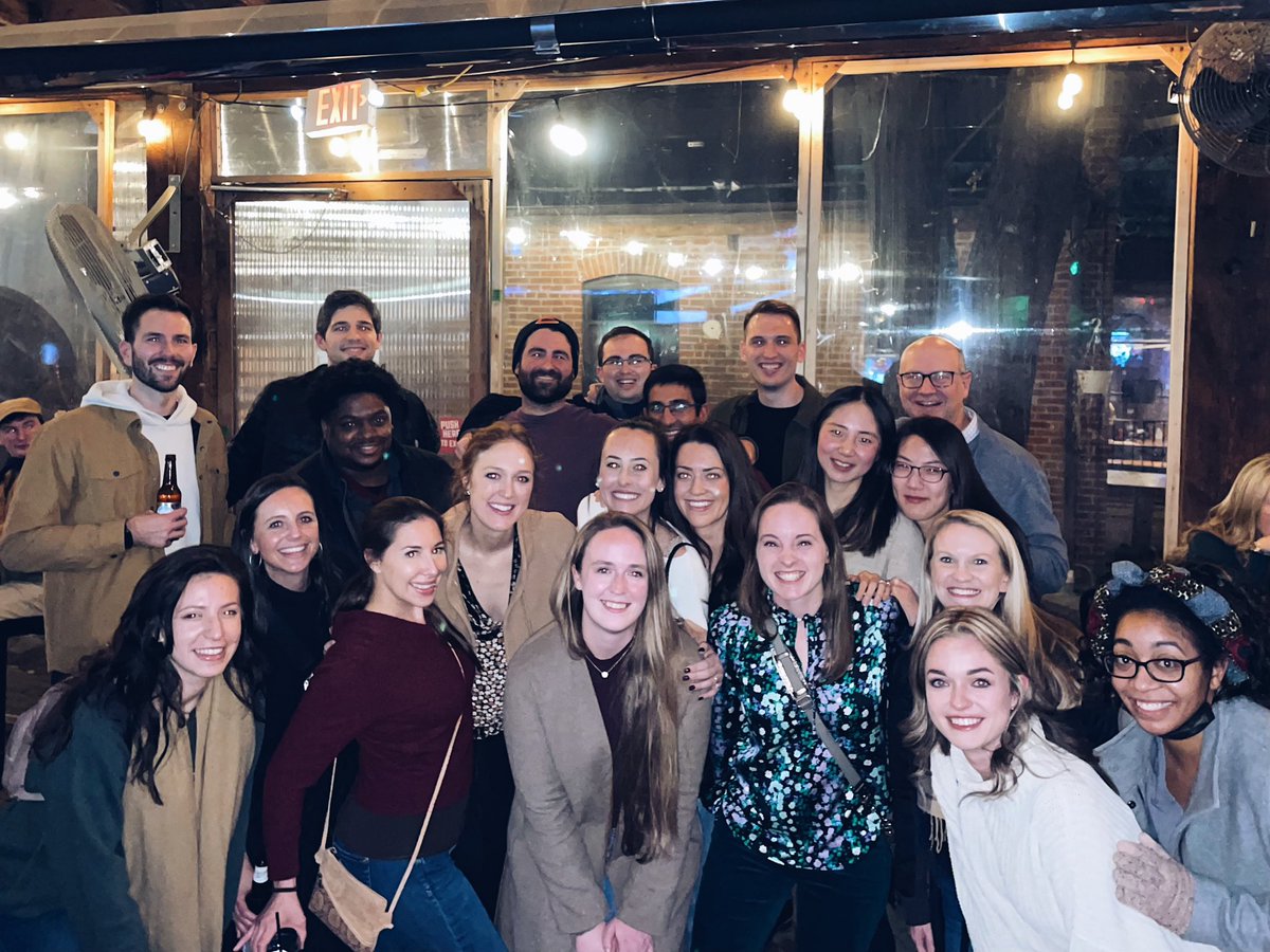im_slu's tweet photo. Fellowship Match celebration with our #SLUIM family ๐ฅณ๐
#medtwitter #match2023 https://t.co/8LQdDpbmjR