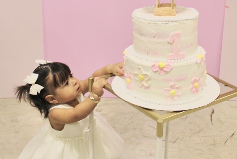 IsraelBaezaMO's tweet photo. Happy 1st Birthday Natalia 🤍🎂

May the Lord grant us wisdom to lead her in his word and the courage to correct her when there is a need. Natalia may your eyes, ears and heart learn to seek wisdom from above as you continue to grow. I love you my little girl, Happy Birthday! https://t.co/3IuSpyVdnX