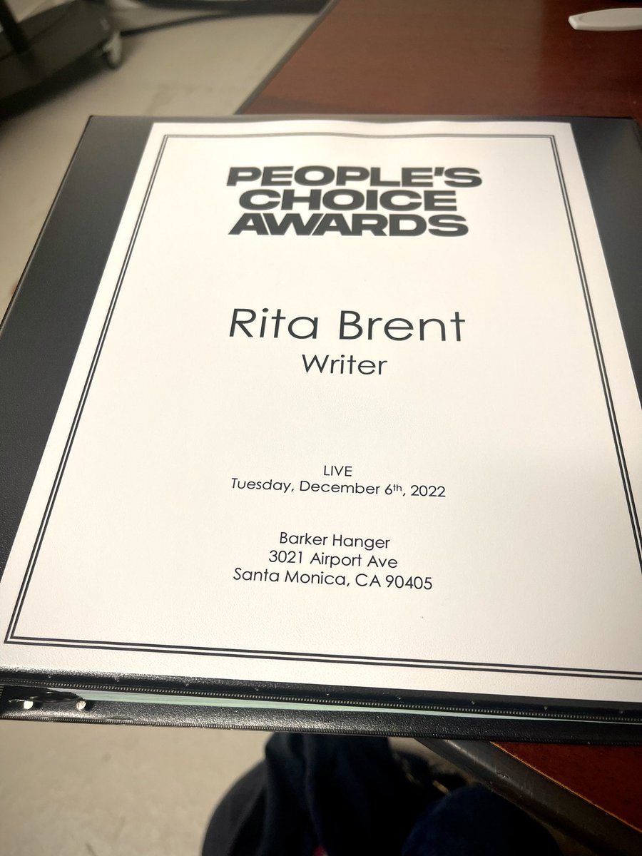 Meanwhile in comedy writer land! 🙌🏾 #peopleschoice #RaisedintheSipp #ritabrentcomedy #awardsshow