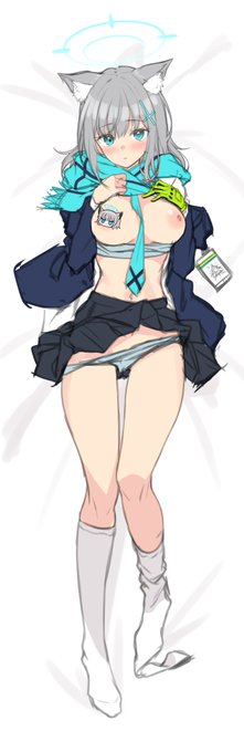 制服シロコちゃん✟

絵師:瀬奈茅冬*(@snow_chifuyu)様 