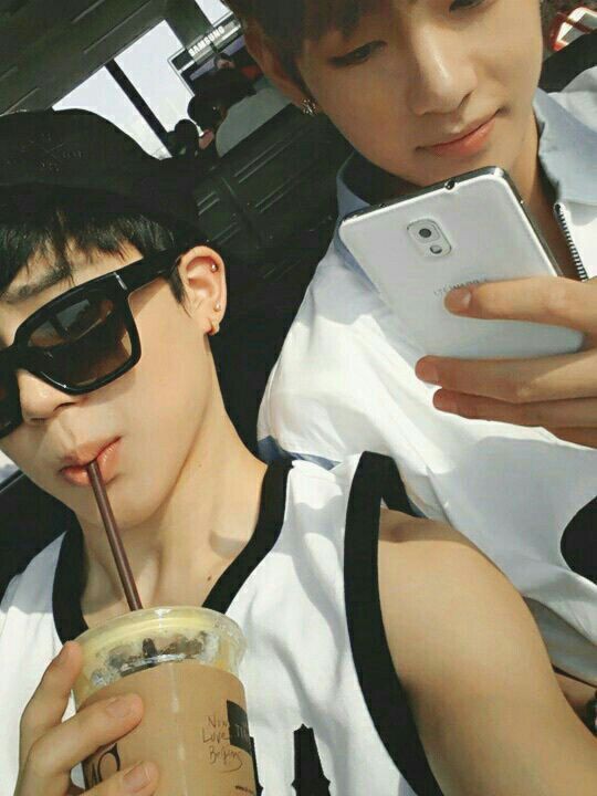 TeteMyBelovedd's tweet photo. Mi angelito se merece todo lo bueno 💞 
Jimin perfect, Jimin precioso Jimin pretty Jimin Prince Jimin pure 
#jiminperfect 
#jiminprecioso 
#jiminpretty 
#jiminprince 
#JiminPure 
#jiminperfect https://t.co/evy2faEUhi