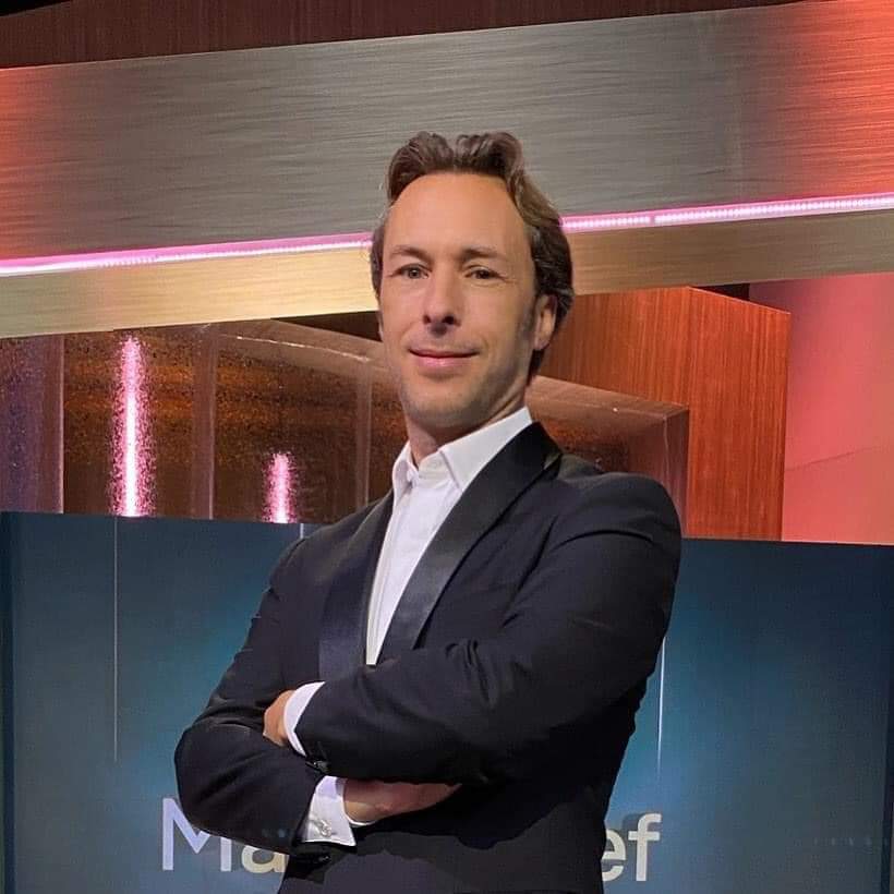 lalo_bloom's tweet photo. Personaje que empezó cayendonos bien y terminó cayendonos mal VS personaje que empezó cayendonos mal y terminó cayendonos bien 

#MasterChefCelebritymx https://t.co/J7lWf3WE8F