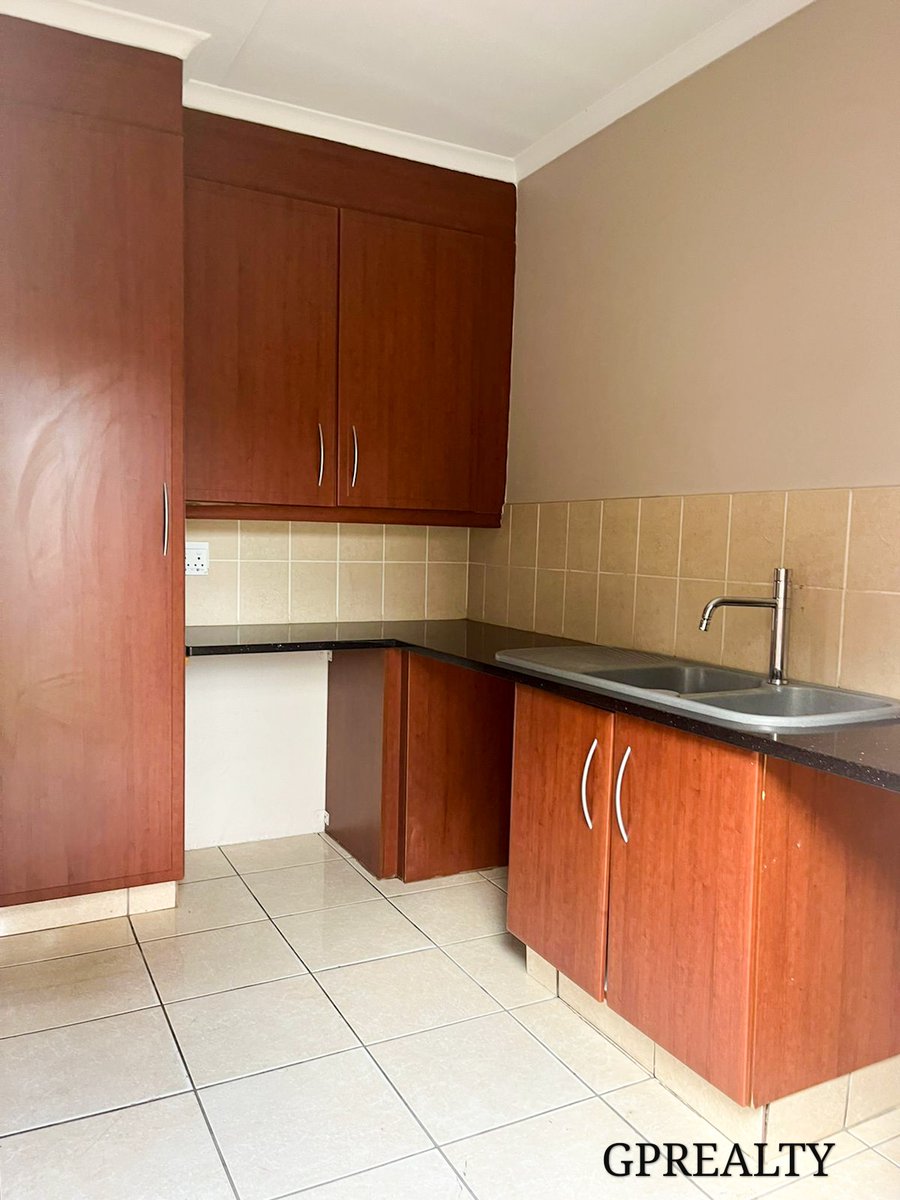 <a href="/gp_realtygroup/">GP REALTY GROUP</a> 3 Bedroom 2 Bathroom family house for rental at Kyalami Terrace
R15 500

#RealEstate 
#property 
#gprealtygroup
#Midrand
#rental 
#House 
#kyalami