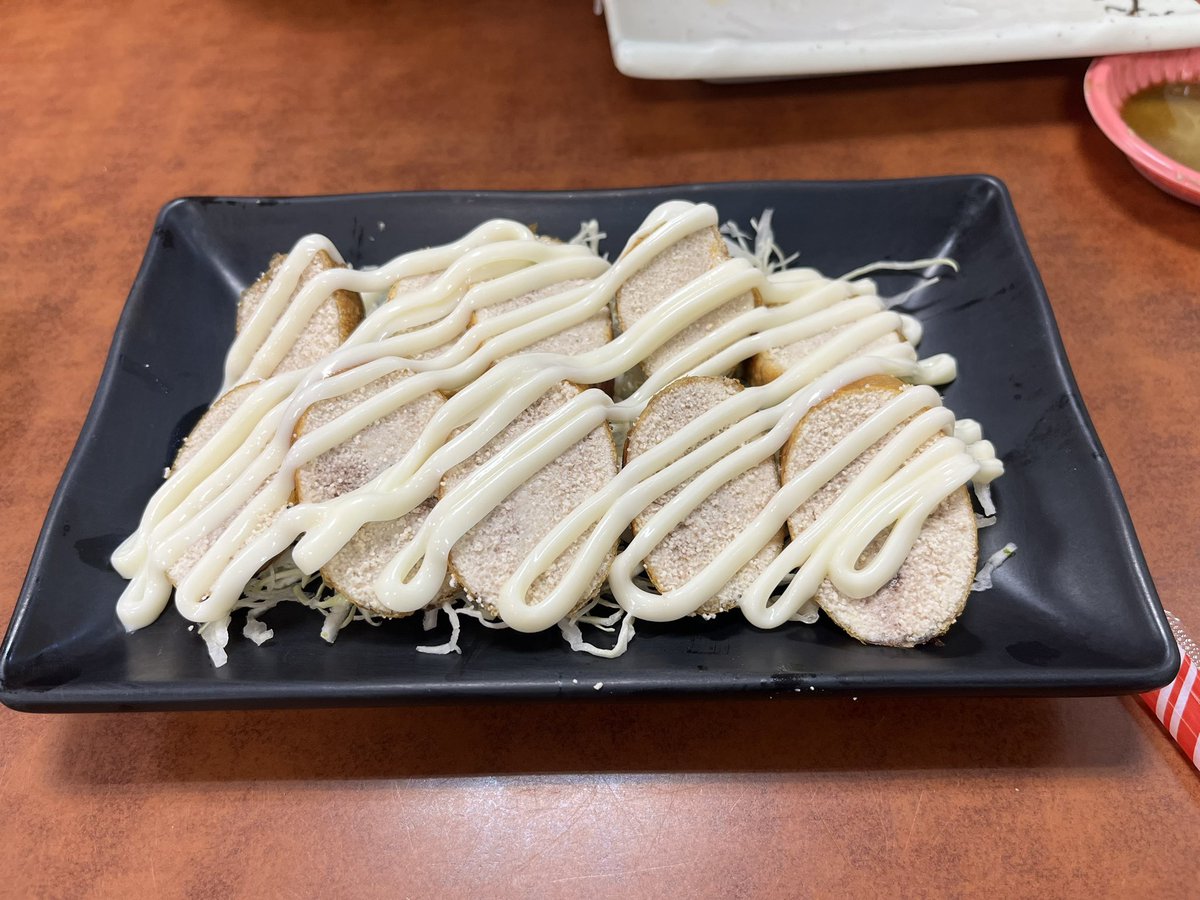 又來推薦一家非常非常好吃😋又難忘的嘉義美食餐廳，叫體育館壽司🍣這家讓我十分驚訝只能說無法忘懷有空一定要再去吃，最推薦的是炸魚卵沙拉他非常好吃炸完再淋美奶汁一個字讚，接下來龍蝦沙拉跟蝦卵握壽司可真是上面的主角爆量多一個字爽，再來鮭魚生魚片真的油脂非常豐富好吃到爆，最後鍋燒意麵湯頭好 https://t.co/MFAe0HpAw2
