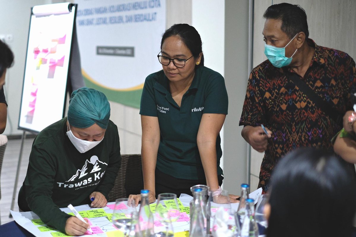 Last week, we held a strategic meeting for the Good Food for Cities programme. Together with our partners and the city governments of Surakarta, Bandung, Depok and Denpasar, we developed an action plan to strengthen collaboration for a more #resilient #foodsystem in 2023.