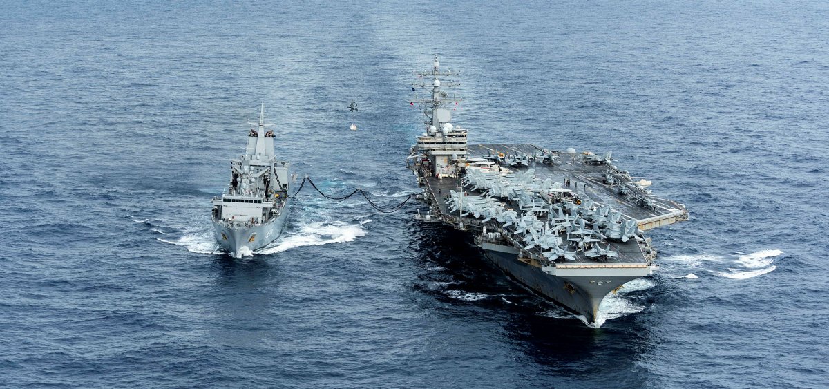We've got a connection 🤝 🇺🇸 🇦🇺 

Recently #HMASStalwart linked up with @USNavy Carrier USS Ronald Reagan to restock fuel and stores in the North Pacific during Indo Pacific Endeavour 2022. 

#IPE22 #StrongerTogether #AusNavy