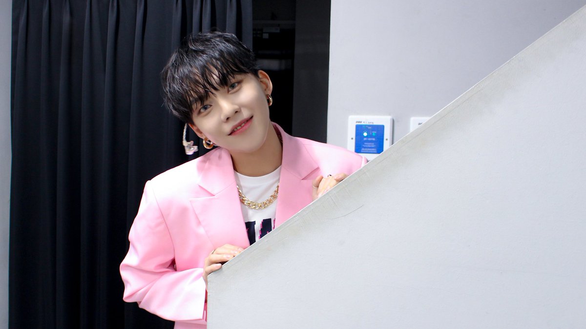 [📢] #우진영(#WOOJINYOUNG) 2nd Mini Album [DELICIOUS] '#Delicious' 활동 비하인드 현장 3편❤ #네이버포스트 가 공개되었습니다❣️

              👀🙋‍♀🙋‍♂⬇️
🔗 naver.me/FoRRIgvd

#2nd_Mini_Album #DELICIOUS
#우진영_솔로컴백 #Solo_Comeback
#여긴_너무_Delicious 😋