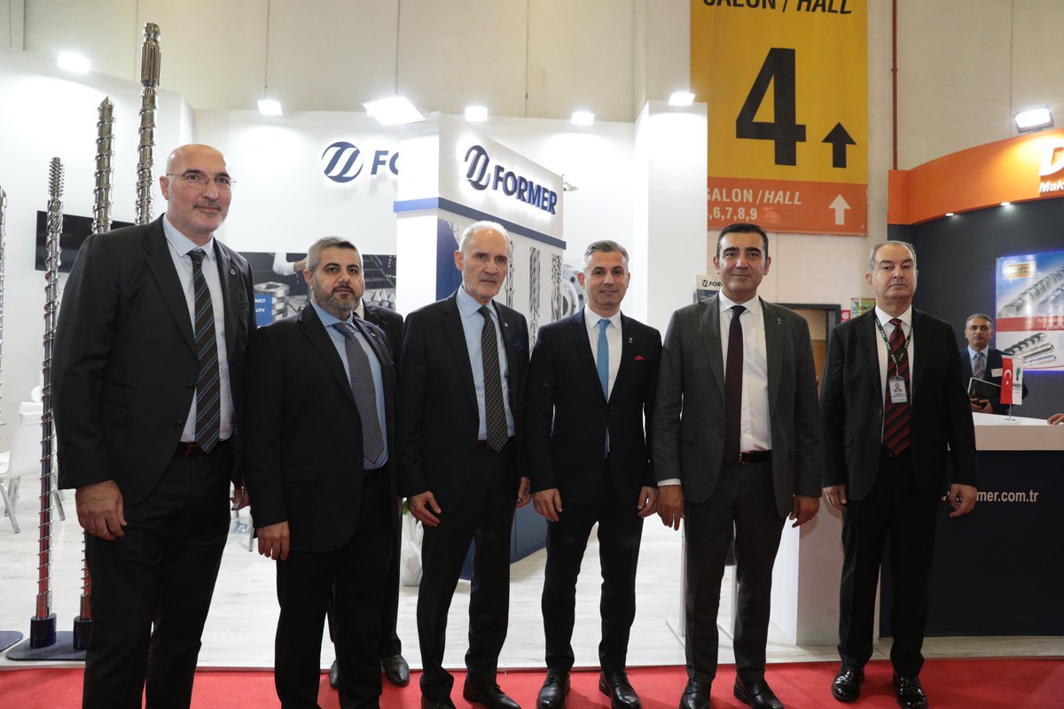 FormerMakine's tweet photo. Plasravrasya 2022 fuarında, sektörümüzün kıymetli temsilcileri ile İTO Başkanı Sn. Şekib AVDAGİÇ ve PAGEV Başkanı Sn. Yavuz EROĞLU nun standımızı ziyaretlerinden onur duyduk. Sektörümüz adına yaptıkları kıymetli çalışmalar için teşekkür eder ve artarak devamını temenni ederiz. https://t.co/tcsavDdNKj