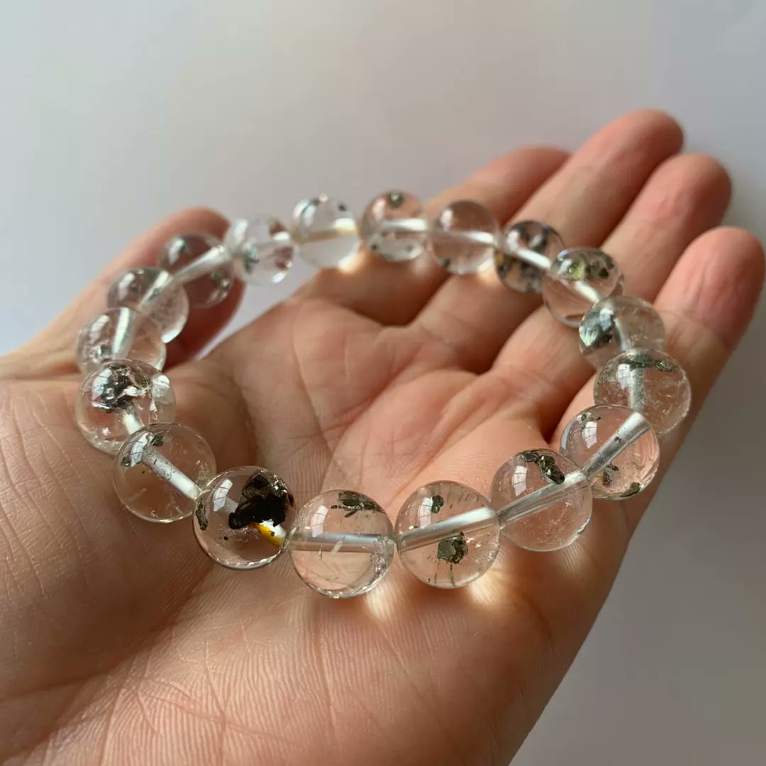 starmoon_1989's tweet photo. パイライトインクォーツ入荷しました🖤✨
#パイライトインクォーツ #パイライト #黄鉄鉱 #パワーストーン #天然石 #パワーストーンブレスレット #天然石ブレスレット #パワーストーン好きと繋がりたい #スタームーン #starmoon #占い #四柱推命 #九星気学 #タロット占い #がんばろう周南市 https://t.co/xRonaAfWye
