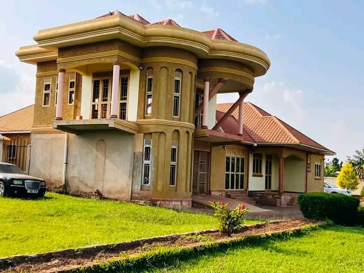 House for sale call 0759 125883