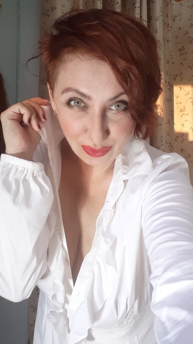 ReginaFansly's tweet photo. My today's #OfficeLady outfit #office #secretary #officemilf #officewoman #officenextdoor #greeneyes #shorthairgirl #redlipstick #onlyfans #fansly https://t.co/9MnqJkOkOB https://t.co/R607oSNeJM