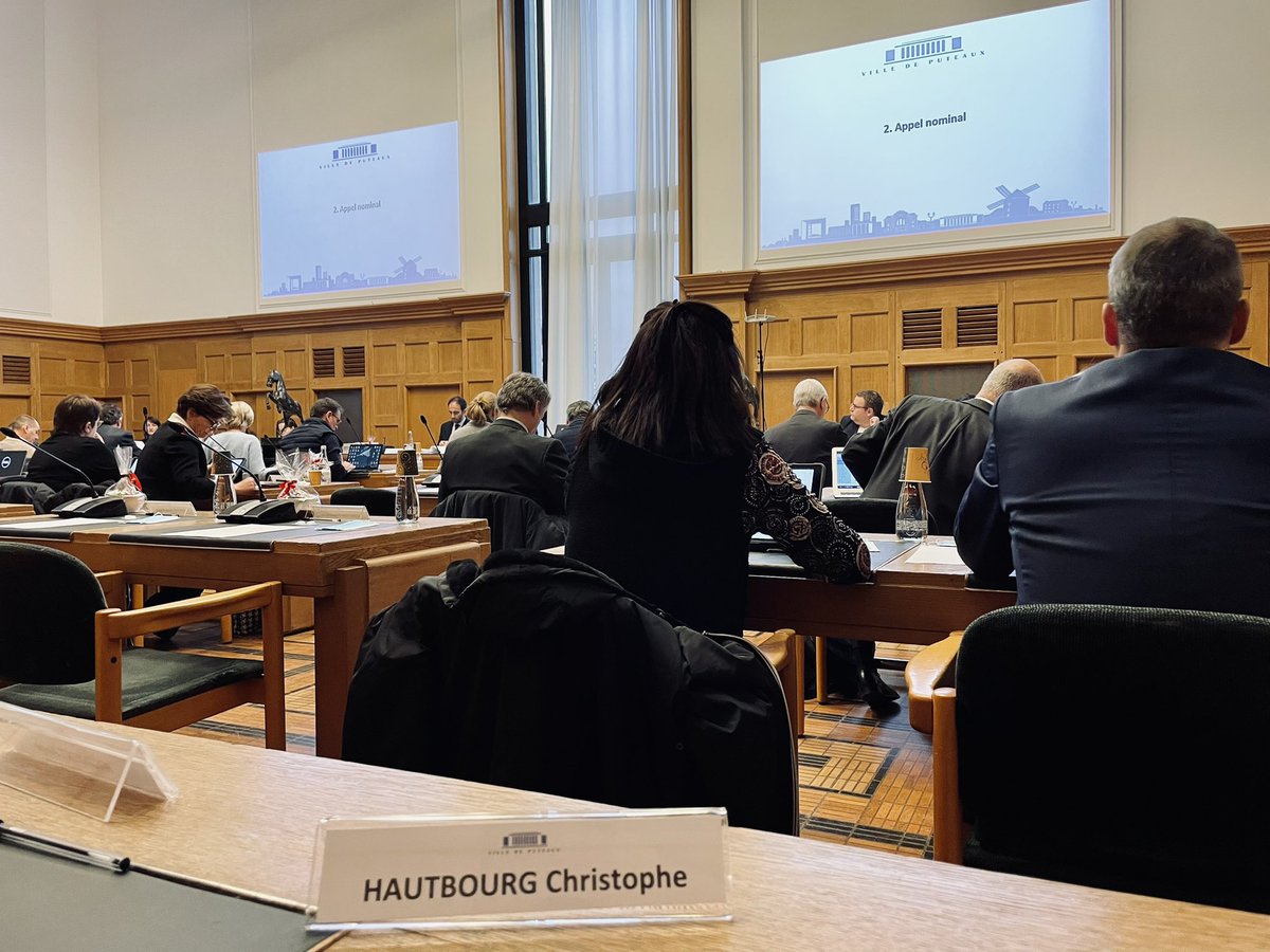 Au dernier conseil municipal de l’année, tout change pour que rien de change à #Puteaux : en contraction avec la loi et le RI qui prévoit que le PV doit reprendre la teneur des discussions, le Maire décide de ne mettre « que ce qu’elle juge comme étant essentiel »! #HautsDeSeine