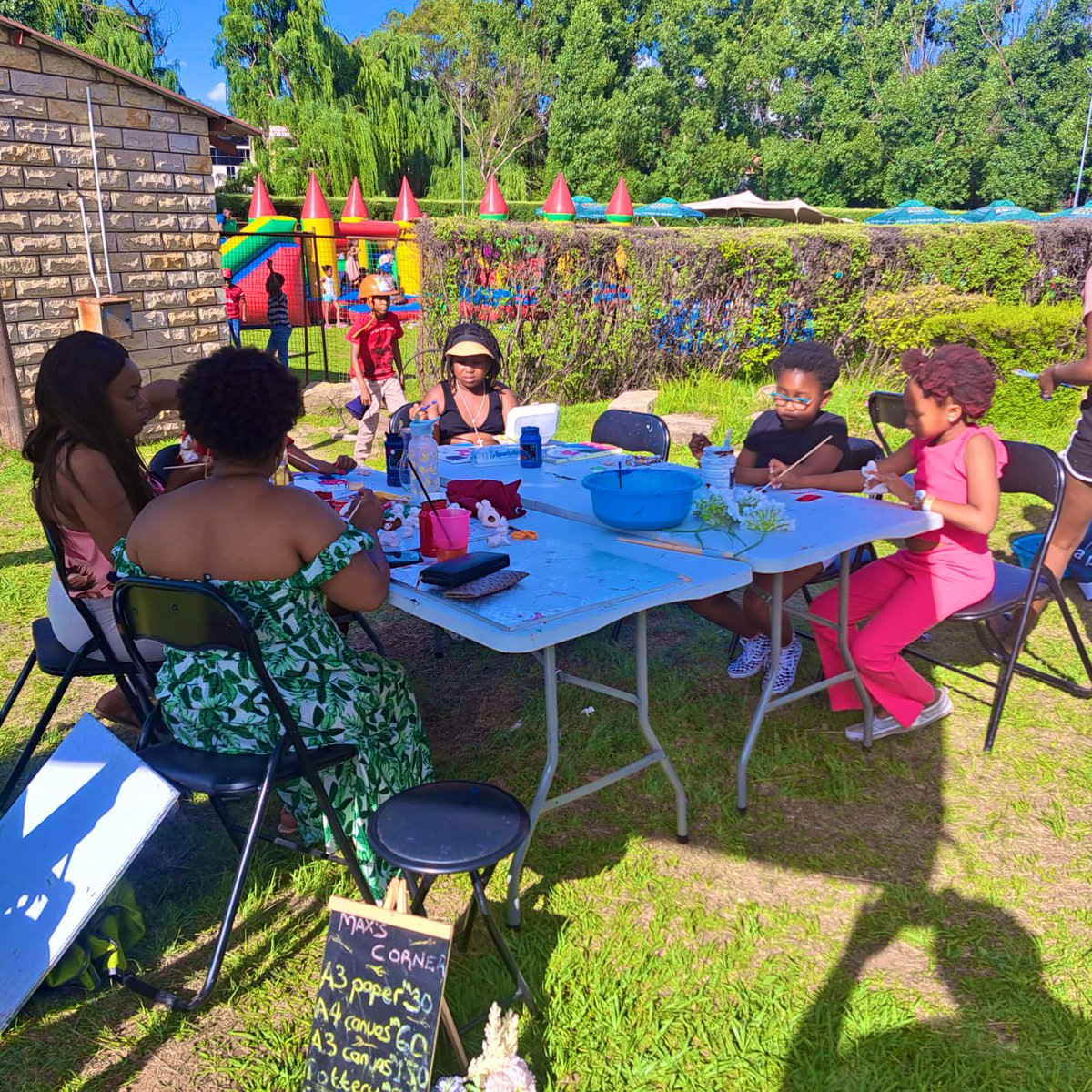MaxSCorner01's tweet image. We like to create spaces where people can just relax and enjoy the day without any stress. 

Did you catch our pop up at @maseru_food_market. Join us next time ❤️

#eventslesotho #maserufoodmarket #lesotho #creativecorner #maxscorner #lstwitter
