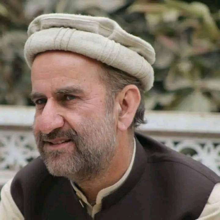 EssarKakar1's tweet photo. The Members of PTM Abdul Samad lala And Gran wazir are arrested by Banu Police illegally,We Demand peace and self Rights But instead of giving our rights they arrest our comrades,We are not the People to withdraw from our mission by Such kinds prison,We strongly reject this act https://t.co/ciroZYVpsu