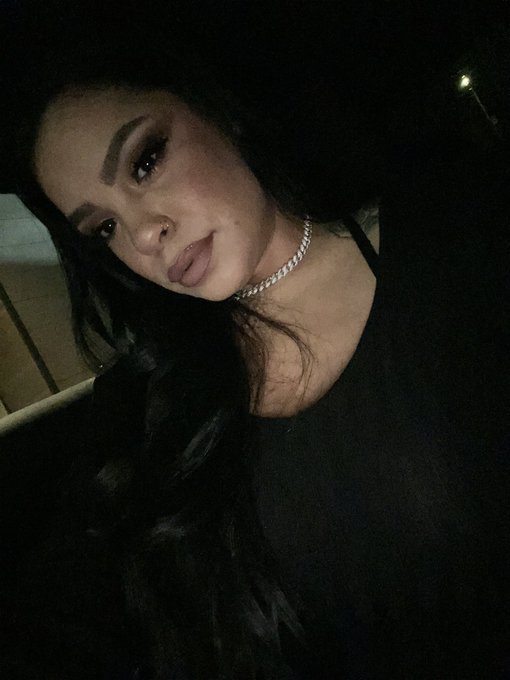 Holiday party ready, but I feel like Morticia. https://t.co/svcWFviVfU<a href="/tag/10yearphotochallenge"class="tags"><span>#10yearphotochallenge</span></a>