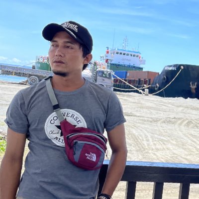 adechodel99's tweet photo. #FotoProfilBaru https://t.co/5VzBD69p9Y