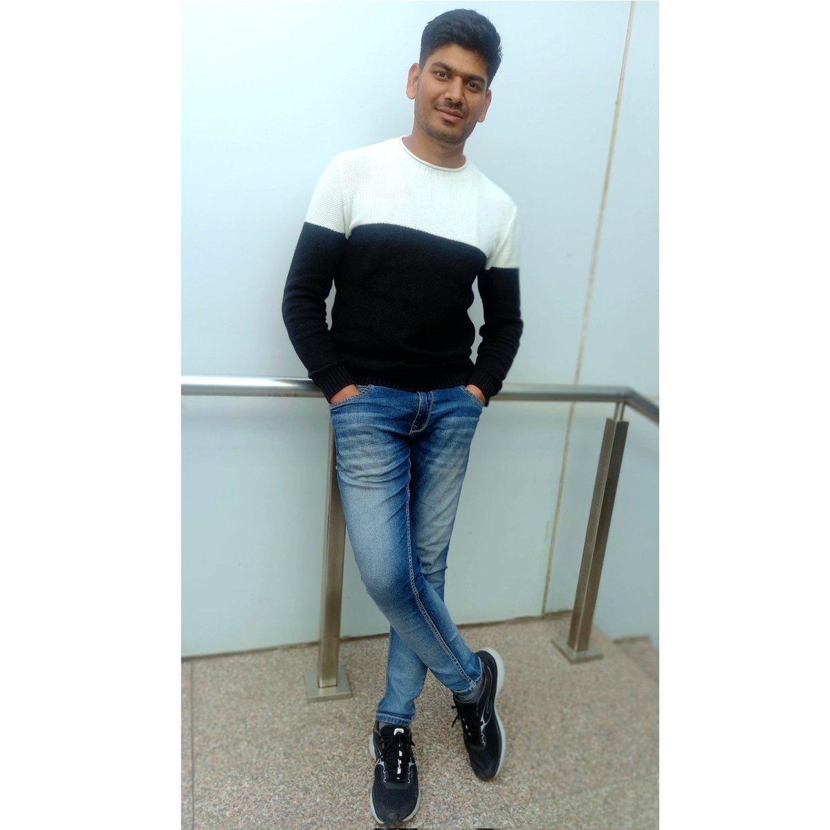 prabhat1525's tweet photo. #NewProfilePic 🙂🤟 https://t.co/RhwLVzQHy4