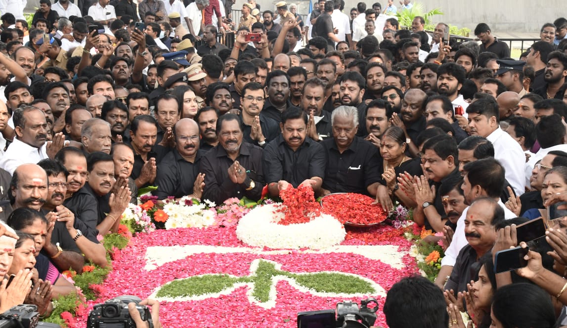 AIADMKOfficial's tweet photo. #என்றென்றும்அம்மா https://t.co/dLT6J6lw2N