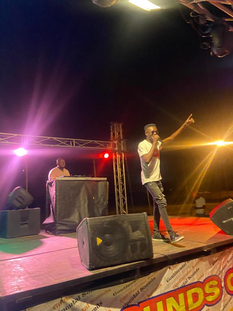 abed_jona's tweet photo. Ey man. Had a great time hosting this event π€π½ Your set was something very special for this little town of ours π₯ β€οΈ
Cc @DjCastro_nam @carlitoynot . Thank you for pulling up. It was #PrettyVibesOnly https://t.co/wactWQKUao