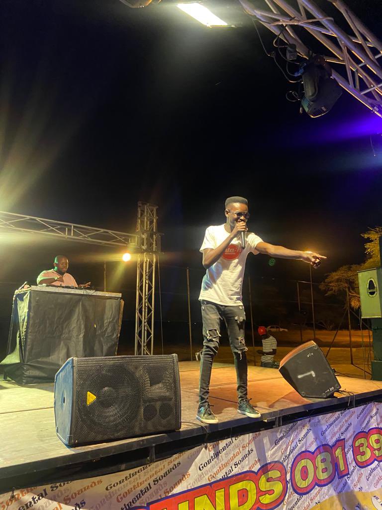 abed_jona's tweet photo. Ey man. Had a great time hosting this event π€π½ Your set was something very special for this little town of ours π₯ β€οΈ
Cc @DjCastro_nam @carlitoynot . Thank you for pulling up. It was #PrettyVibesOnly https://t.co/wactWQKUao