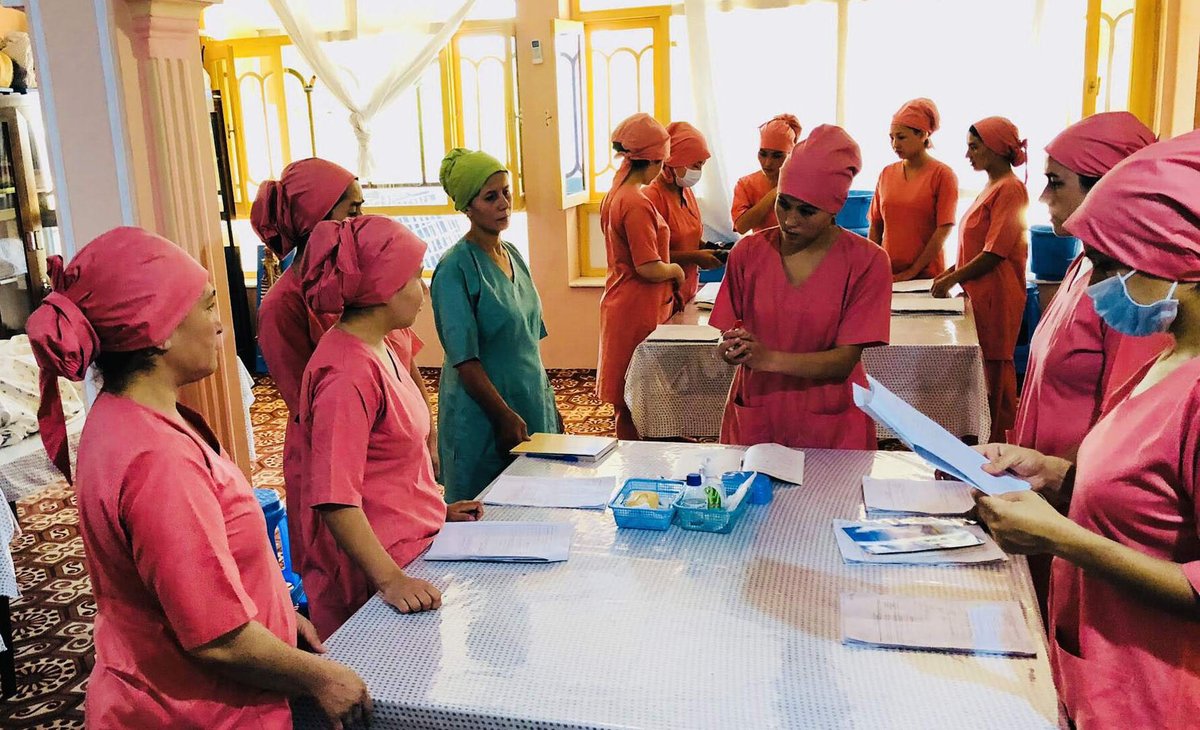 The 2021 #Afghanistan Midwifery report says the country needs 18000 new midwives to meet the demand for skilled health workers. @UNFPA supports this effort through the Community Midwifery Education, which provides midwifery training to young women to serve their own communities.