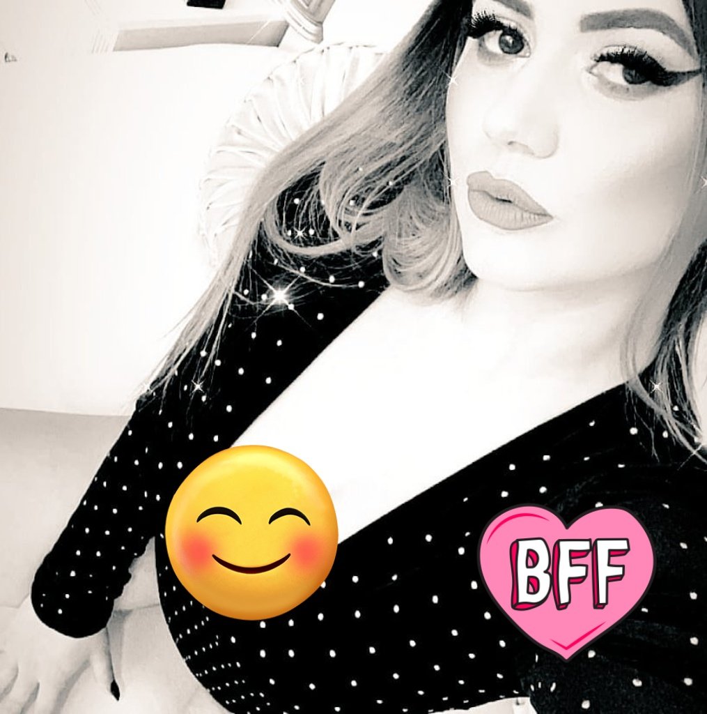 BulcaCanan's tweet photo. Yalnızım #sefakoey beni özlersin ama yatağıma girmek kolay değil.. #esenyurt #halkali #beylikdüzü #beykent #bahcesehir
#buyukcekmece #kucukcekmece #bahcesehir #bahcelievler #Bakirkoey #merter #haramidere #silivri #İstanbul #yenibosna #sirinevler #Beylikduezue 
#beylikduzu ... https://t.co/XMZJgv8k4q