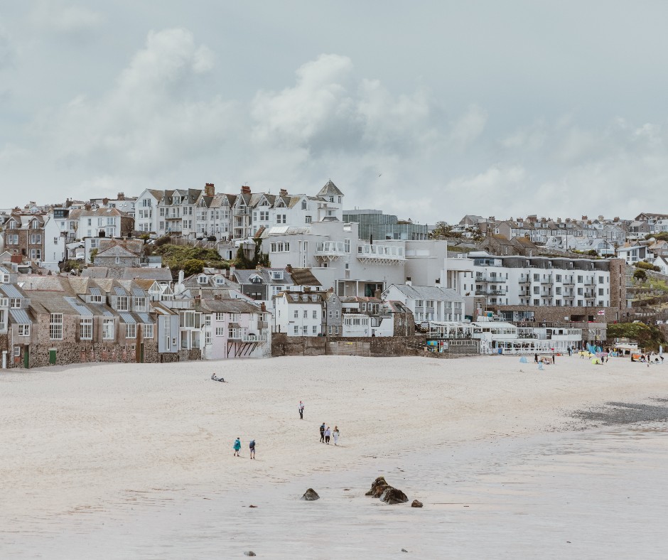 This week at Tate St Ives

🔹 Barbara Hepworth: Art &amp; Life exhibition
🔹 Colourful installation by conceptual artist Sol Lewitt 
🔹 Ceramic works by artist Burçak Bingöl
🔹Explore the Barbara Hepworth Museum and Sculpture Garden

We're open Tuesday to Sunday during the winter...