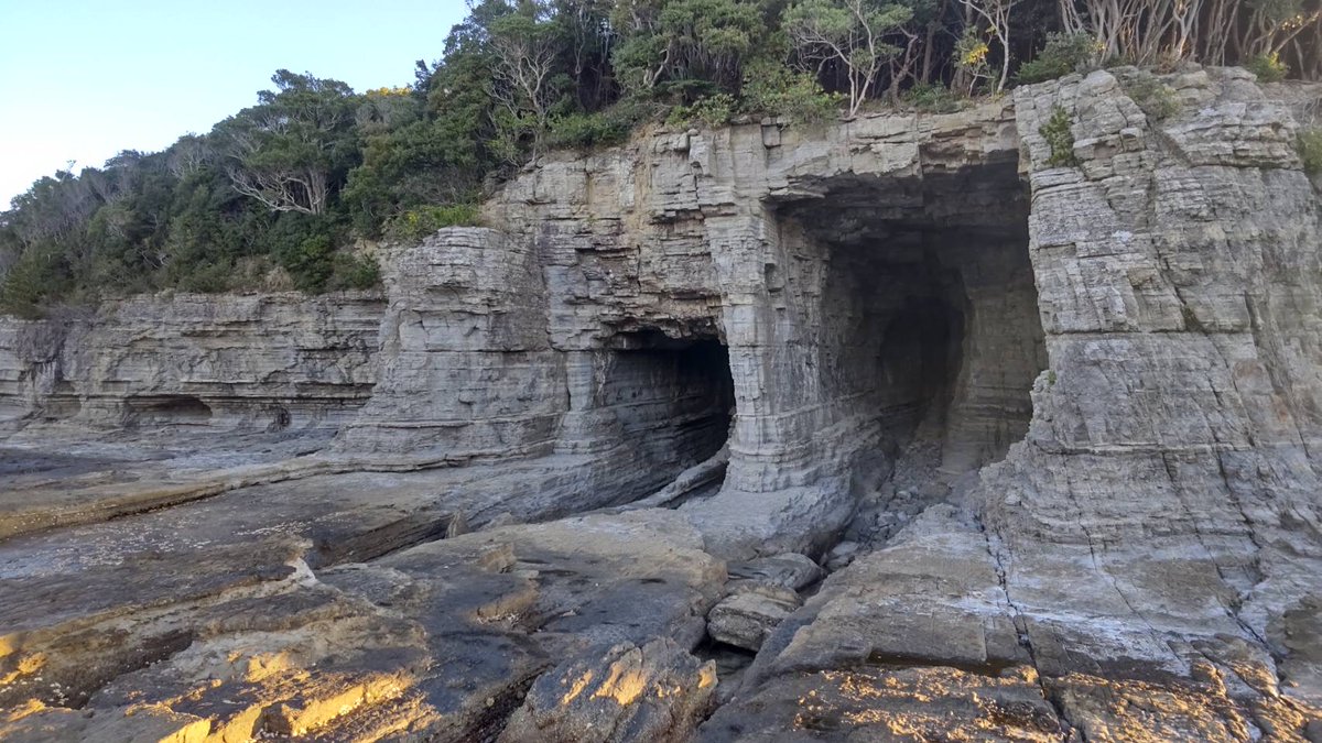 太平洋の巨大な熱い「泡」の起源がついに明らかに
