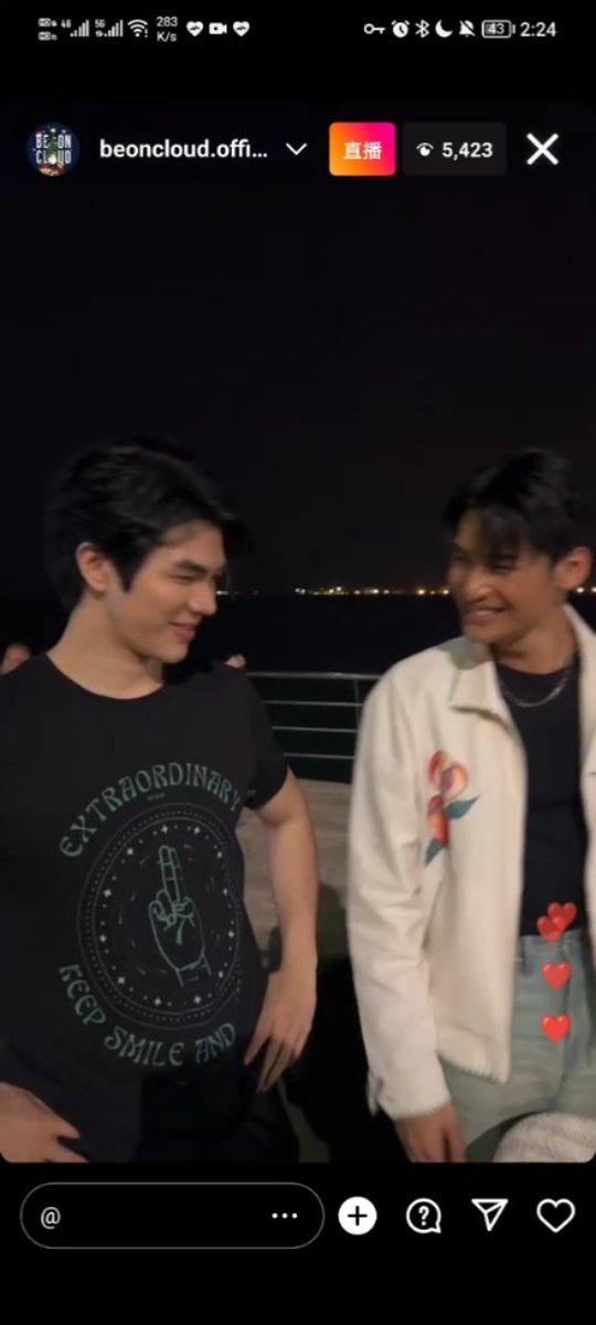 jessica_y_a's tweet photo. Another day woke up by a good news.🎉Seeing Mile keep touching the pattern on the tshirt with his hands, I think he must really like my design. Thnak you for like it.💚 Yeah baby, you are extraordinary! Keep smile and carry on! 
@milephakphum #MilePhakphum 
#GreenyRose https://t.co/Wl2CyTM0Qz