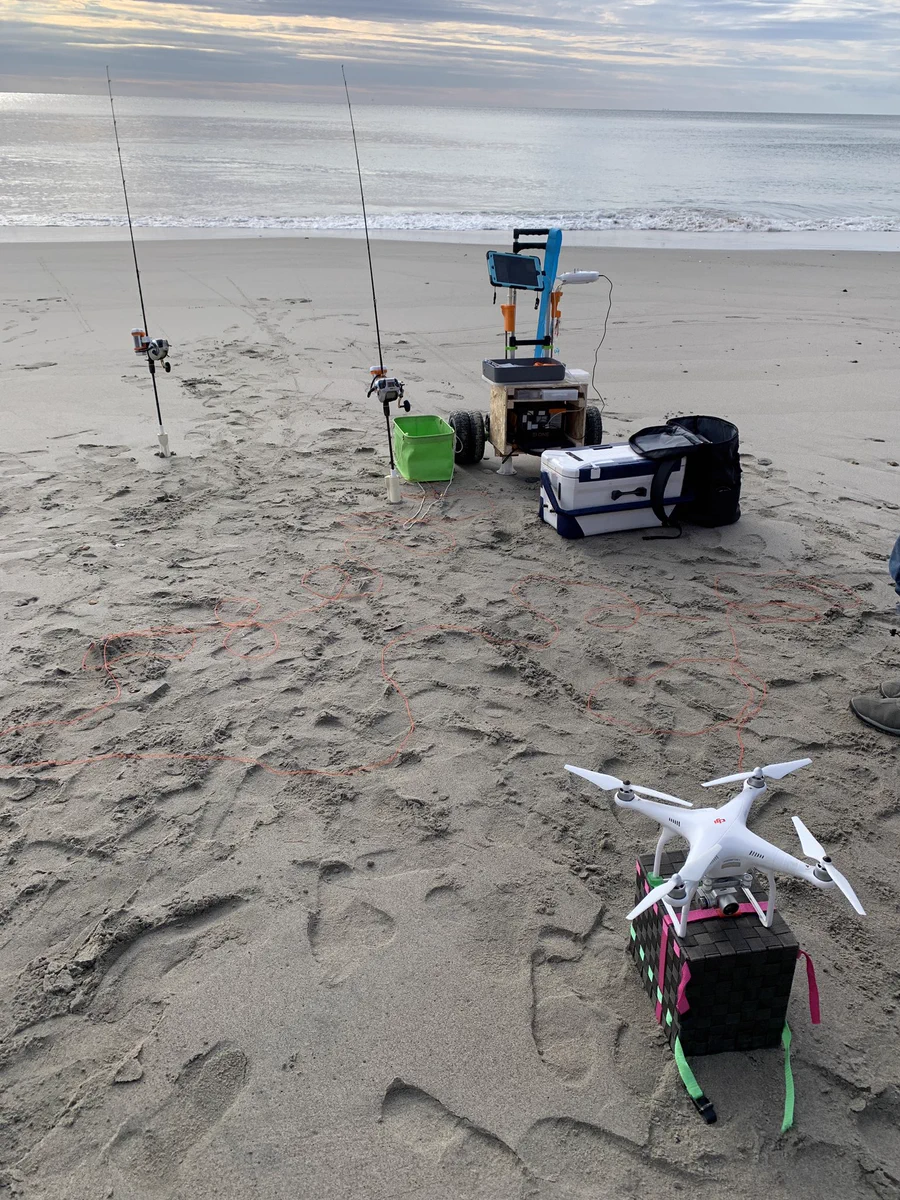 ドローンを使ってルアーを飛ばす！最新の釣り事情がハイテクすぎてびっくり！