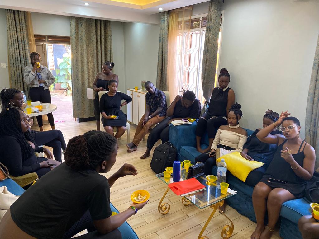 MsSavageGoddess's tweet photo. Hosting the @Book_club_ug is one of my biggest achievements this year, this Dec we discussed 'Home Going by Yaa Gyasi' this book took us down the road of ancient Ghana and the effect of slavery, its impact on a family of two sisters. Thank you to all that made it ❤️ https://t.co/luBx1kzD8g
