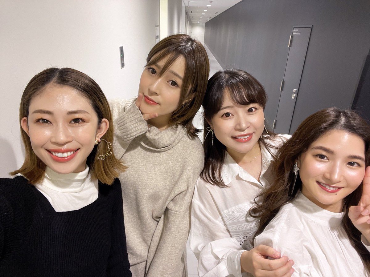 hisakaiio's tweet photo. #BestArtist2022 (#日テレ)
生放送 お疲れ様でした！
シビれた〜！

演奏後のストリングス チームでパシャリ📸 https://t.co/G6CaFnBO7h