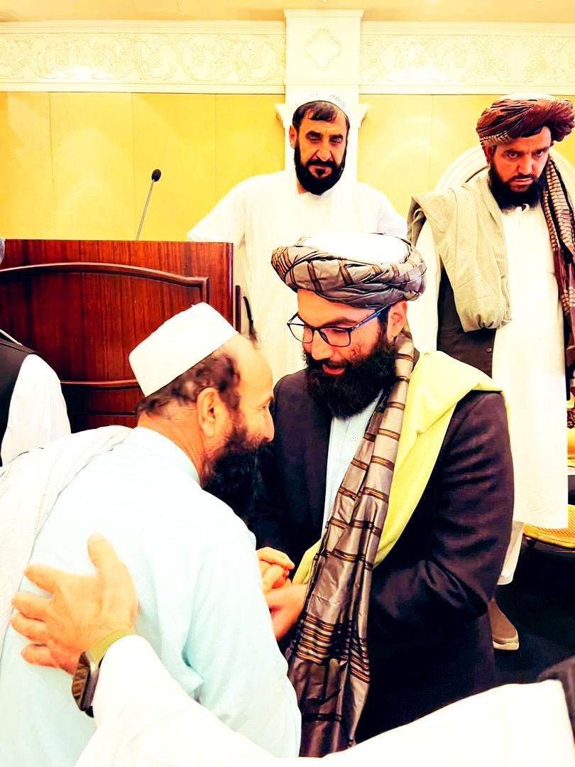 sadam44444444's tweet photo. د کيمپونو او غني بړبا د مينوالو له قصده
يي په زړونو ونازوئ
ځوان رهبران https://t.co/bhWZ0x8xez
