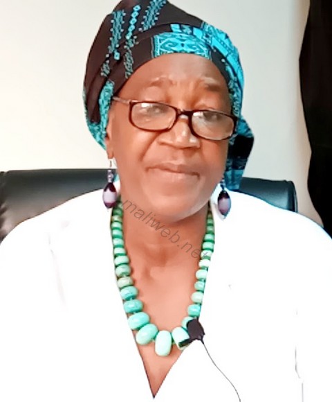 maliactu's tweet photo. Recherche scientifique : Le Pr Rokia Sanogo récipiendaire du 1er Prix Macky Sall - https://t.co/9ZA9Gv0szb #Mali Le Pr Rokia Sanogo, chef du Département de la médecine traditionnelle, ne cesse de porter haut le nom du Mali au firmament de la recherche scientifique. Après le pr... https://t.co/PMyhIPj5UH