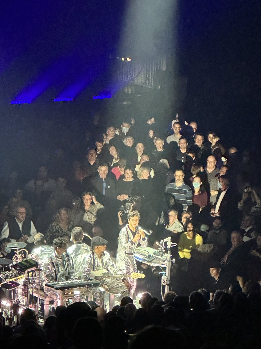 Laurage_Gronde's tweet photo. Merveilleux cadeau de (pré) anniversaire de voir cet homme en concert @gregoriomichael merci 🫶🏻✨ #Odyseedelavoix #michaelgregorio #zenithdecaen https://t.co/tHaruQa88k