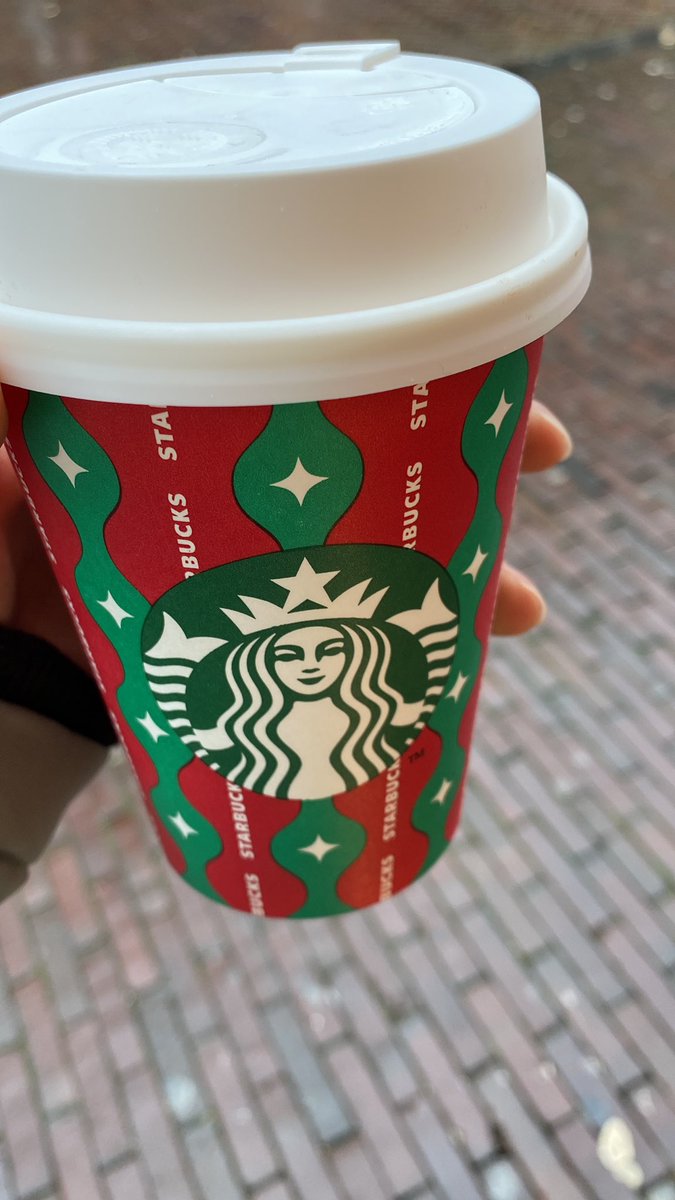 AlanaDRL's tweet photo. Time to be a basic bitch https://t.co/UzuHWHPa7Z