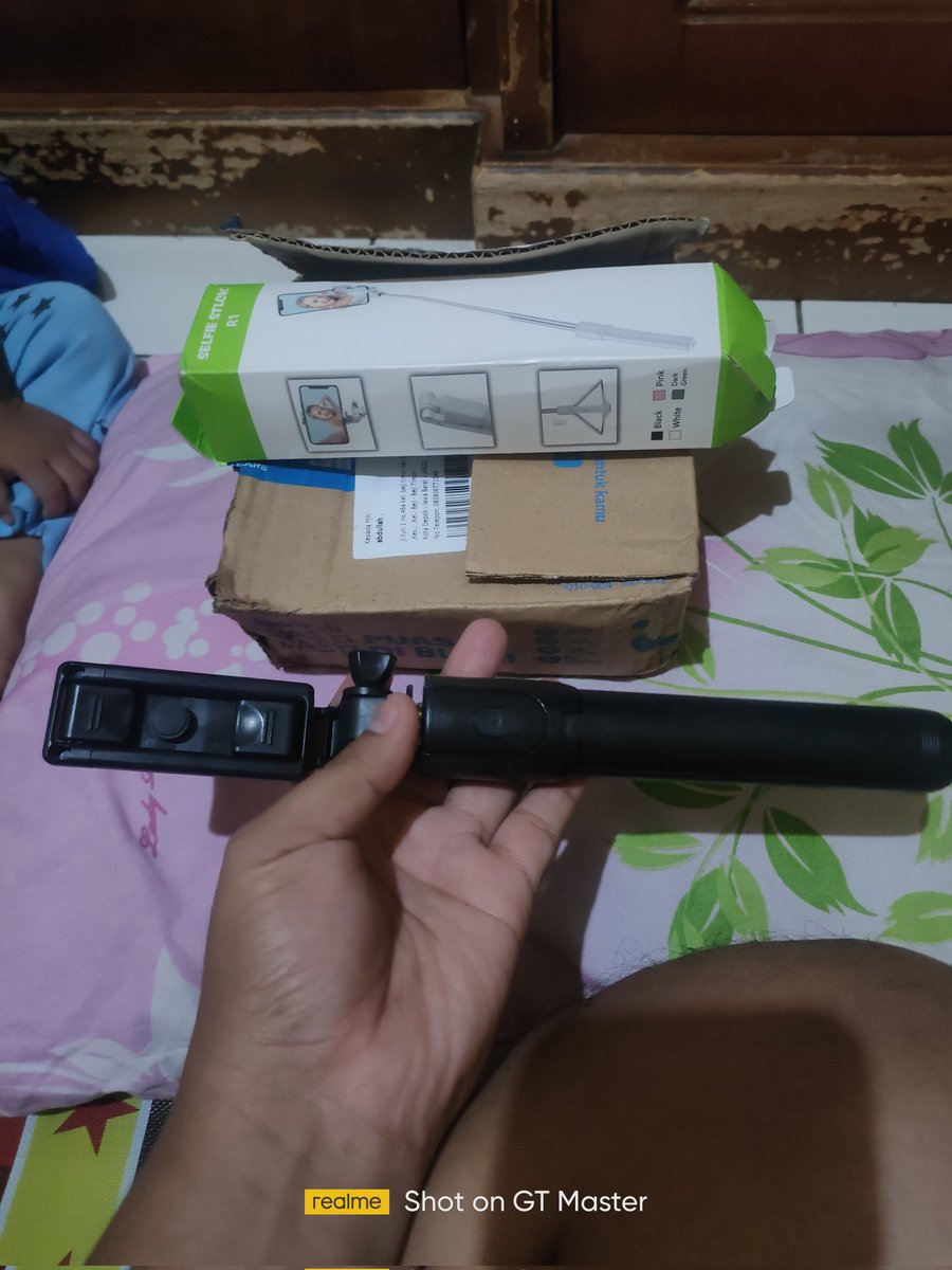 AdulGadget's tweet photo. bilang aja barangnya gk mau di retur orang barang lengkap gini di bilang gk lengkap @bliblidotcom @BlibliCare  #uninstallblibli https://t.co/roWbGM9eqs