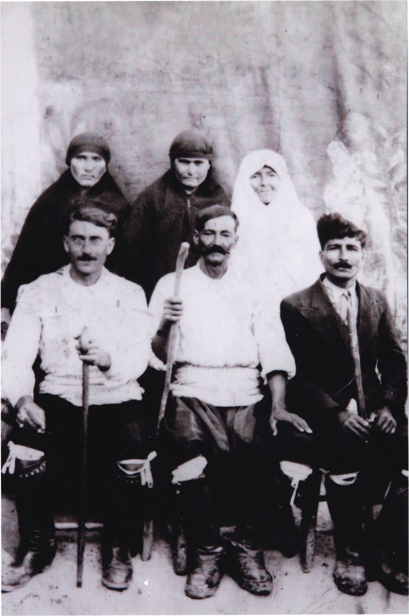 Blueyonetwo's tweet photo. #Lapithos/ 1940s/ The way we were/ Men sitting and women standing behind/Today's #Cypriots would not put up with this nonsense/ #Lapta/1940lar/ #BirZamanlarKibrislilar/ Erkekler sandalyalarda,kadinlar ayakta/ Etnik kokenleri ne olabilir dersiniz?/Evet,bence de/ #Cyprus https://t.co/6lk66V7797