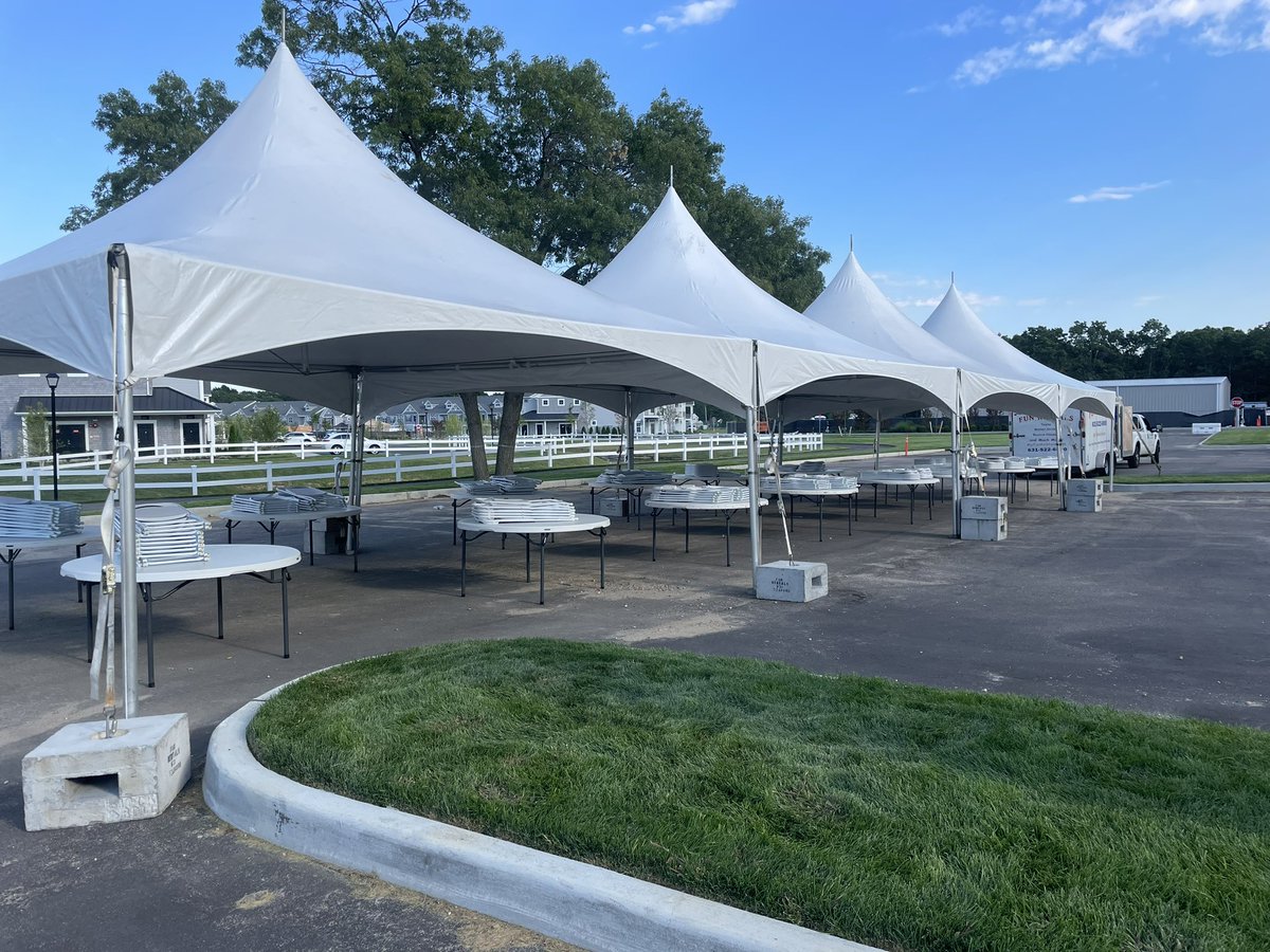 myfunrentals's tweet photo. #tents #partyrentals #summer2022 #funrentals https://t.co/wFzuIF04cs