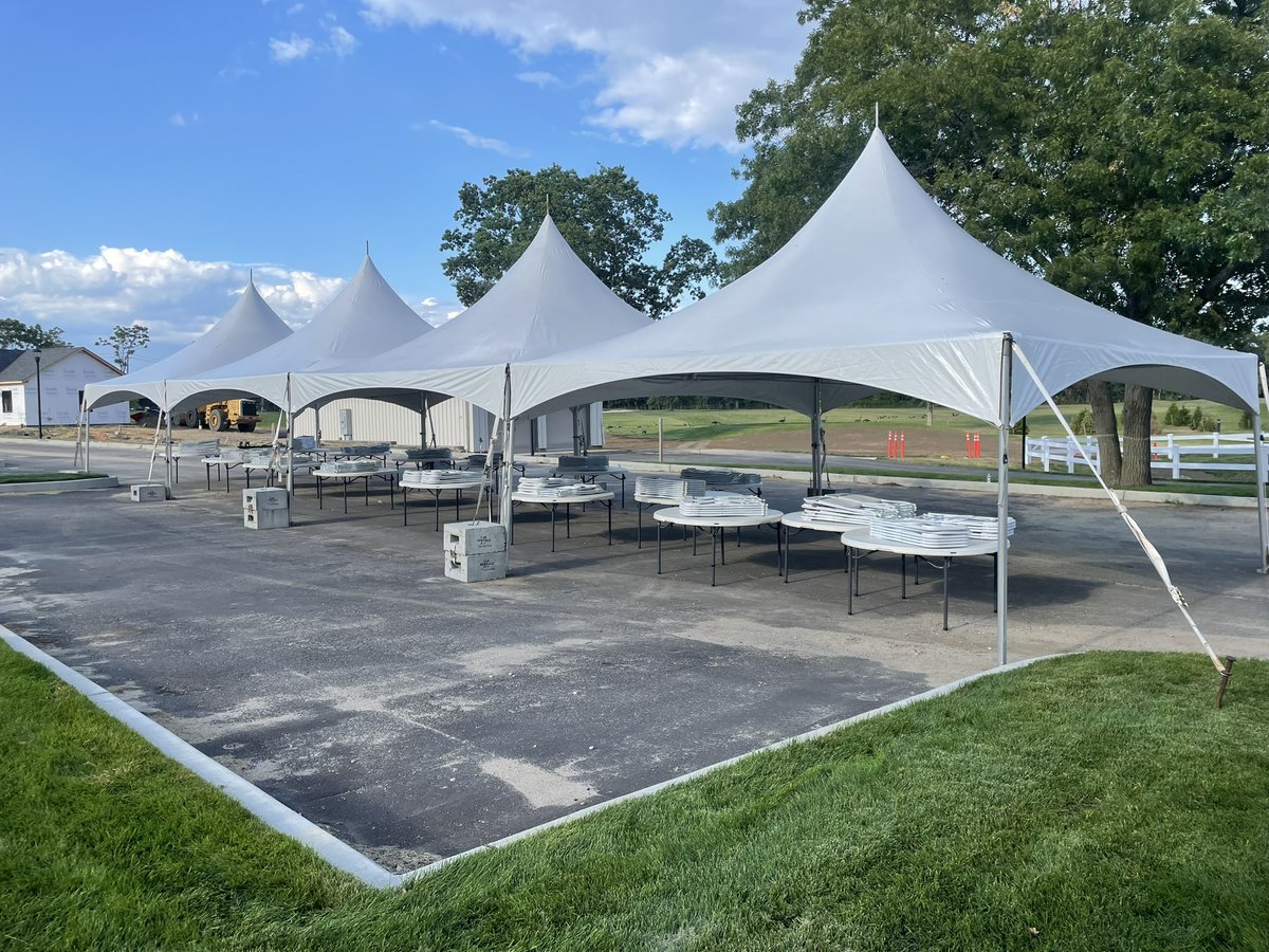 myfunrentals's tweet photo. #tents #partyrentals #summer2022 #funrentals https://t.co/wFzuIF04cs